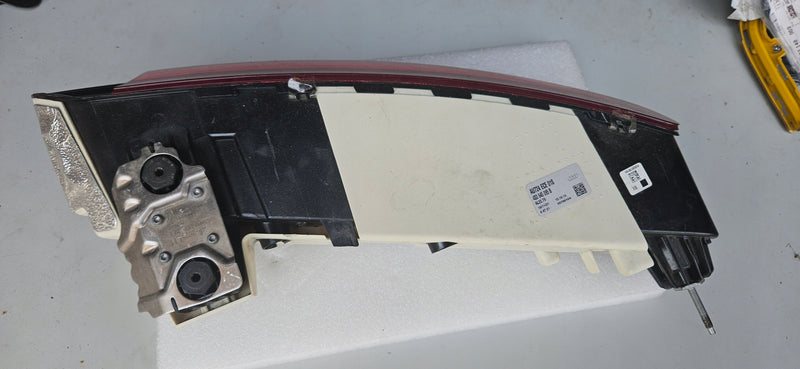 lampa LED lewy tył AUDI R8 4S0945095B