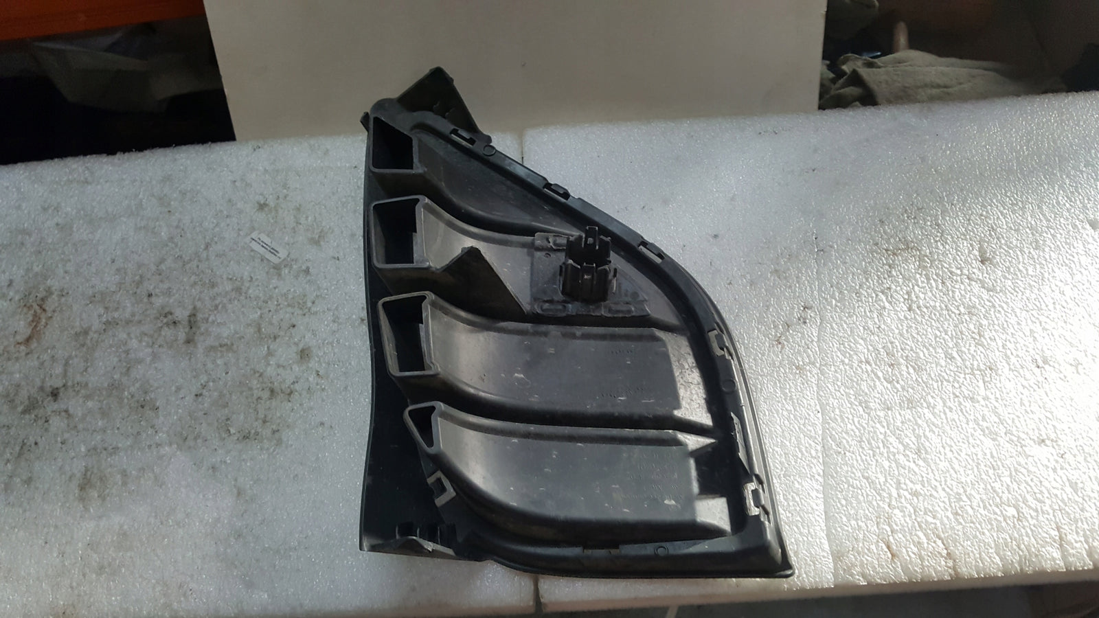 Kratka zderzaka prawy przód VW ID.4 11A807820 demontaż