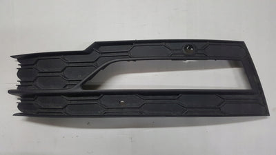 Kratka zderzaka przedniego lewa strona SKODA OCTAVIA IV 5E3807681A