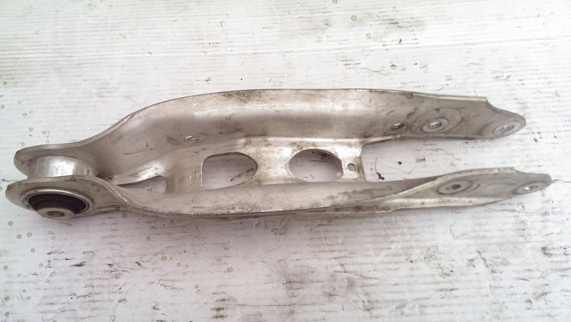 62fa56d59f6944690f9261843572c4d2