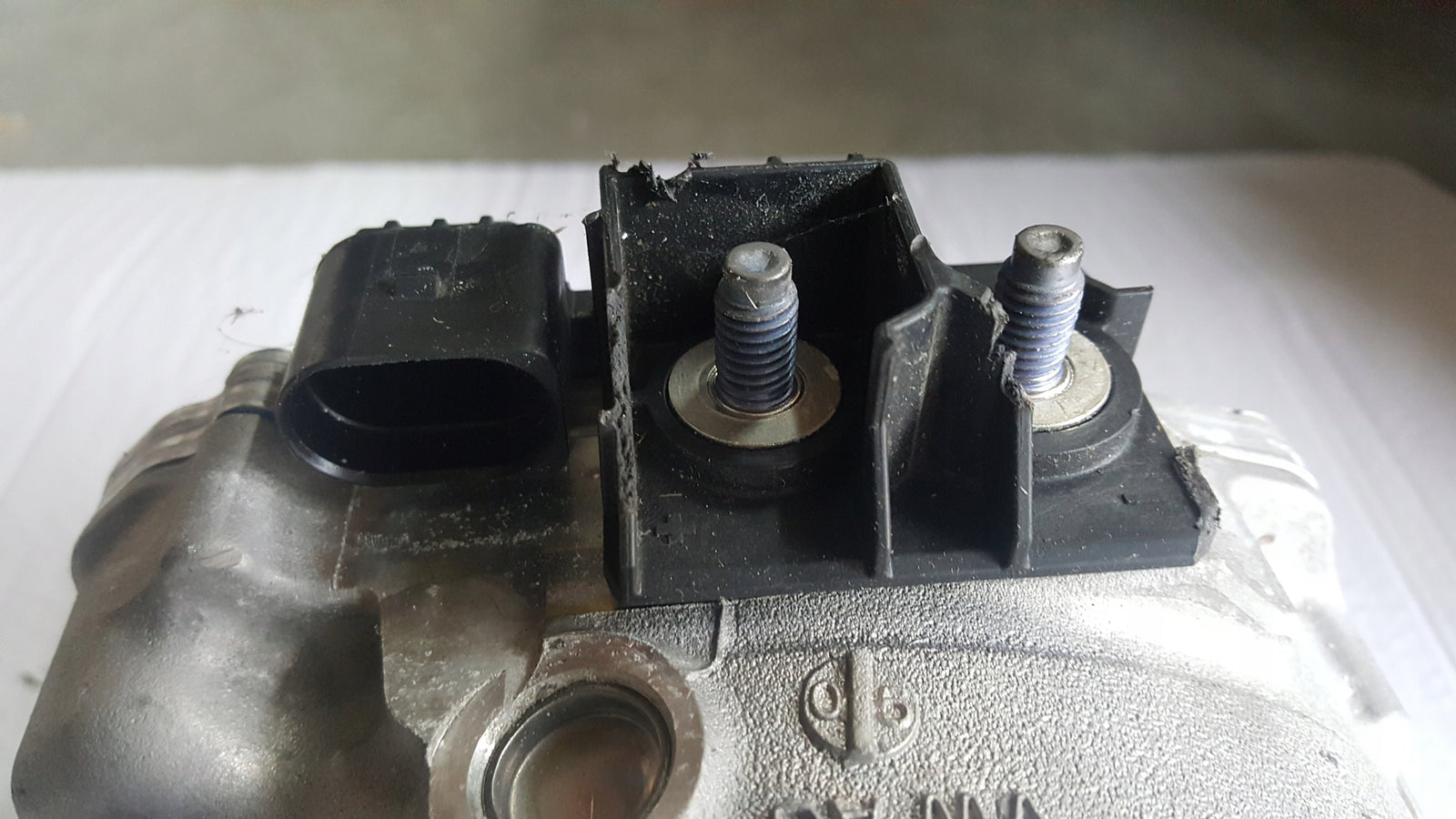 Alternator VW AUDI 4N0903028H demontaż