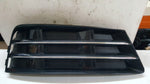 Kratka zderzaka przedniego prawa strona AUDI A4 (B9) 8W0807682R demontaż
