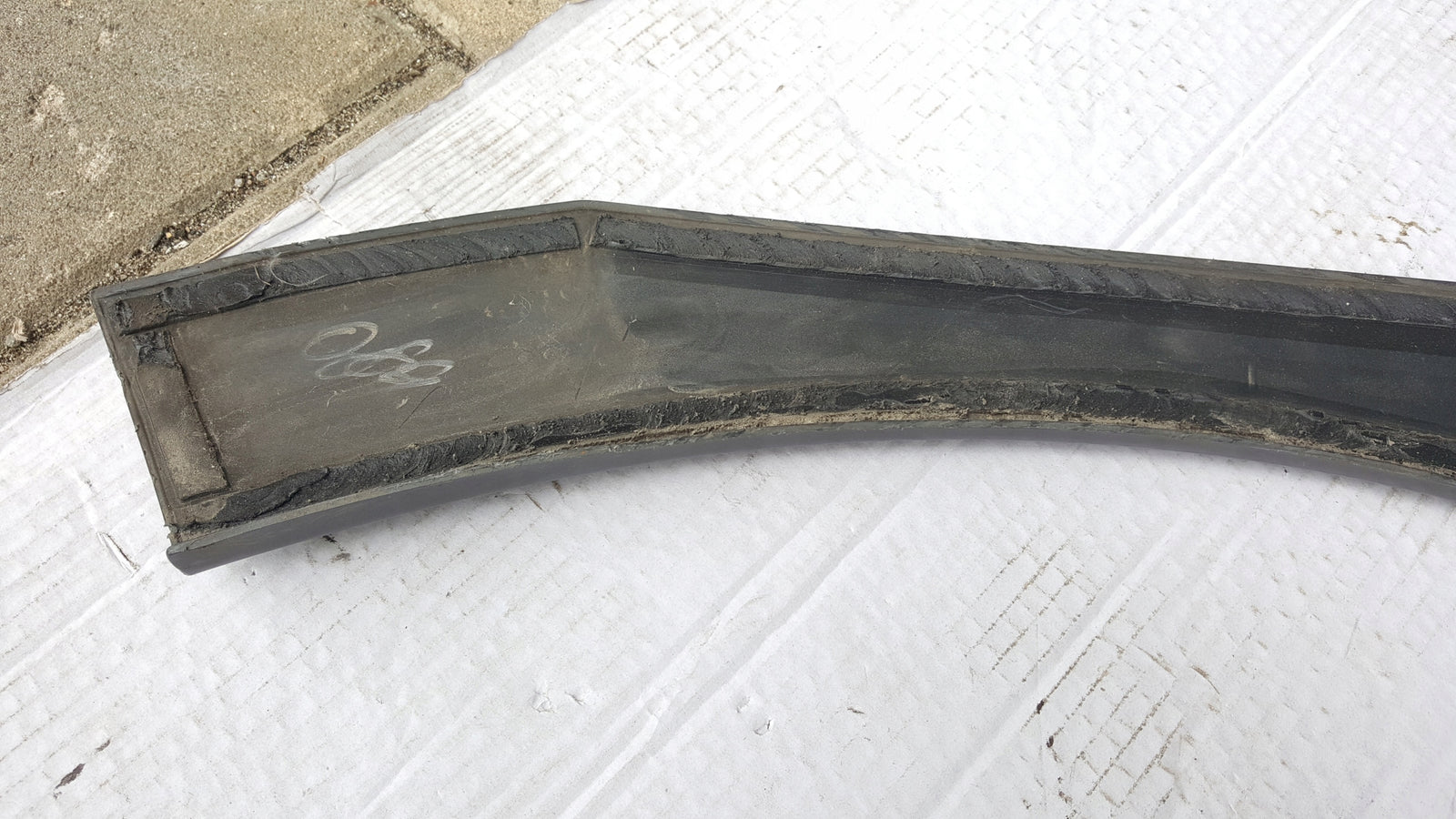 Listwa błotnika P tył AUDI A6 C8 ALLROAD 4K9853818