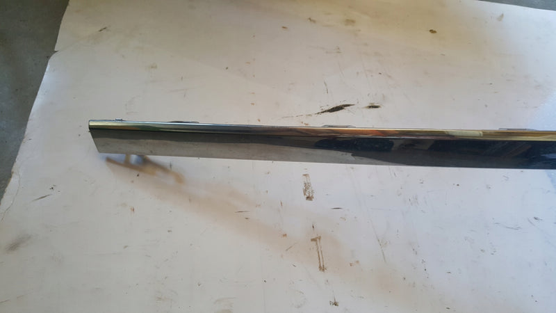 Listwa chrom zderzaka lewy tył VW PASSAT (B8) 3G0853841 demontaż