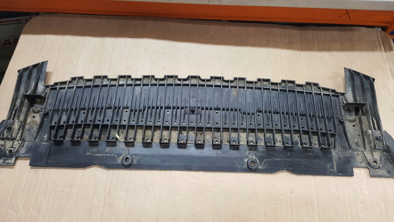 Audi OE 8T0807611C osłona płyta pod zderzak