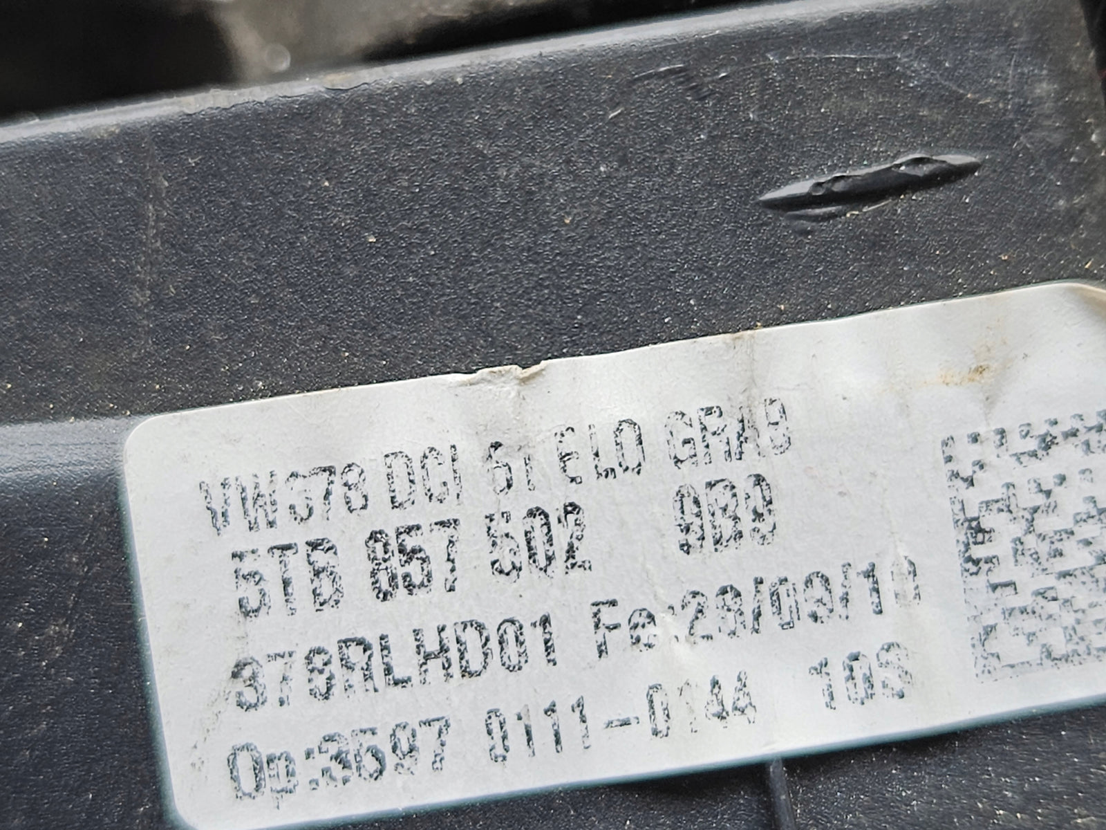 Pr Lusterko Vw Touran 5TB857502 6pin