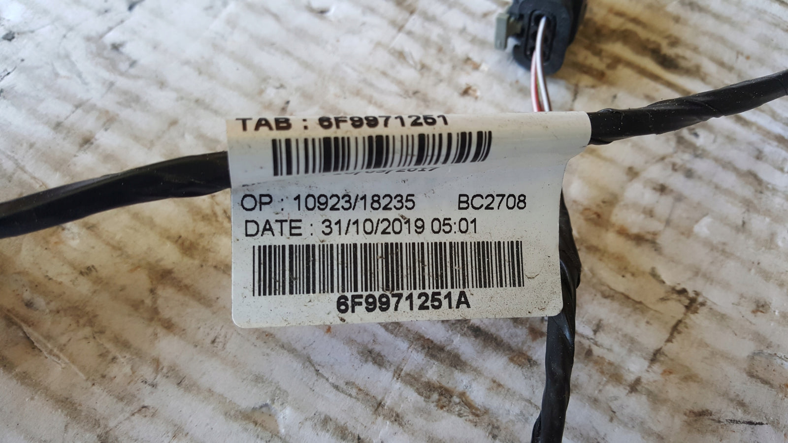 Instalacja PDC tył SEAT ARONA 6F9971251A demontaż