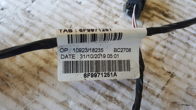 Instalacja PDC tył SEAT ARONA 6F9971251A demontaż