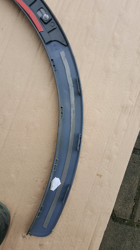 Listwa przednia lewa AUDI Q3 I 8U0 przód lewy 8U0853717A