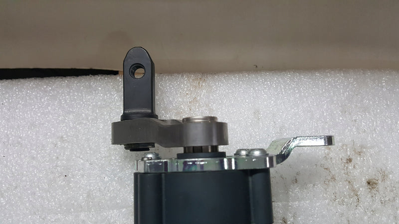 Mechanizm siłownik klapy bagażnika AUDI A6 (C8) kombi 4K9827851B