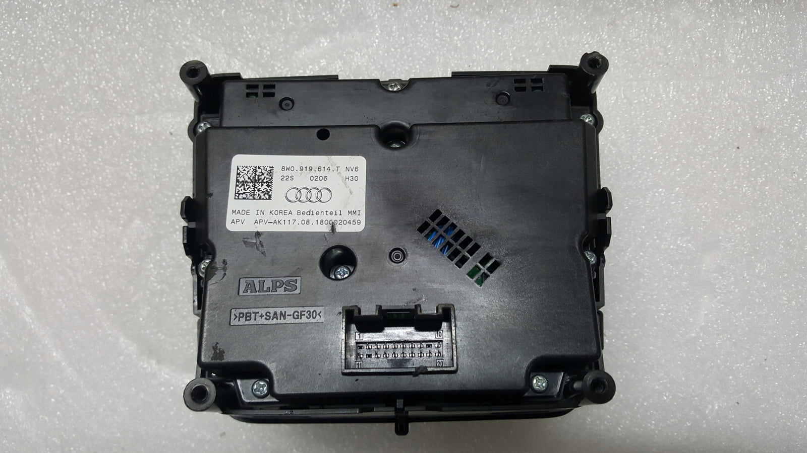 Kontroler panel MMI AUDI A4 B9 A5 RS4 RS5 e-tron GT 8W0919614T demontaż