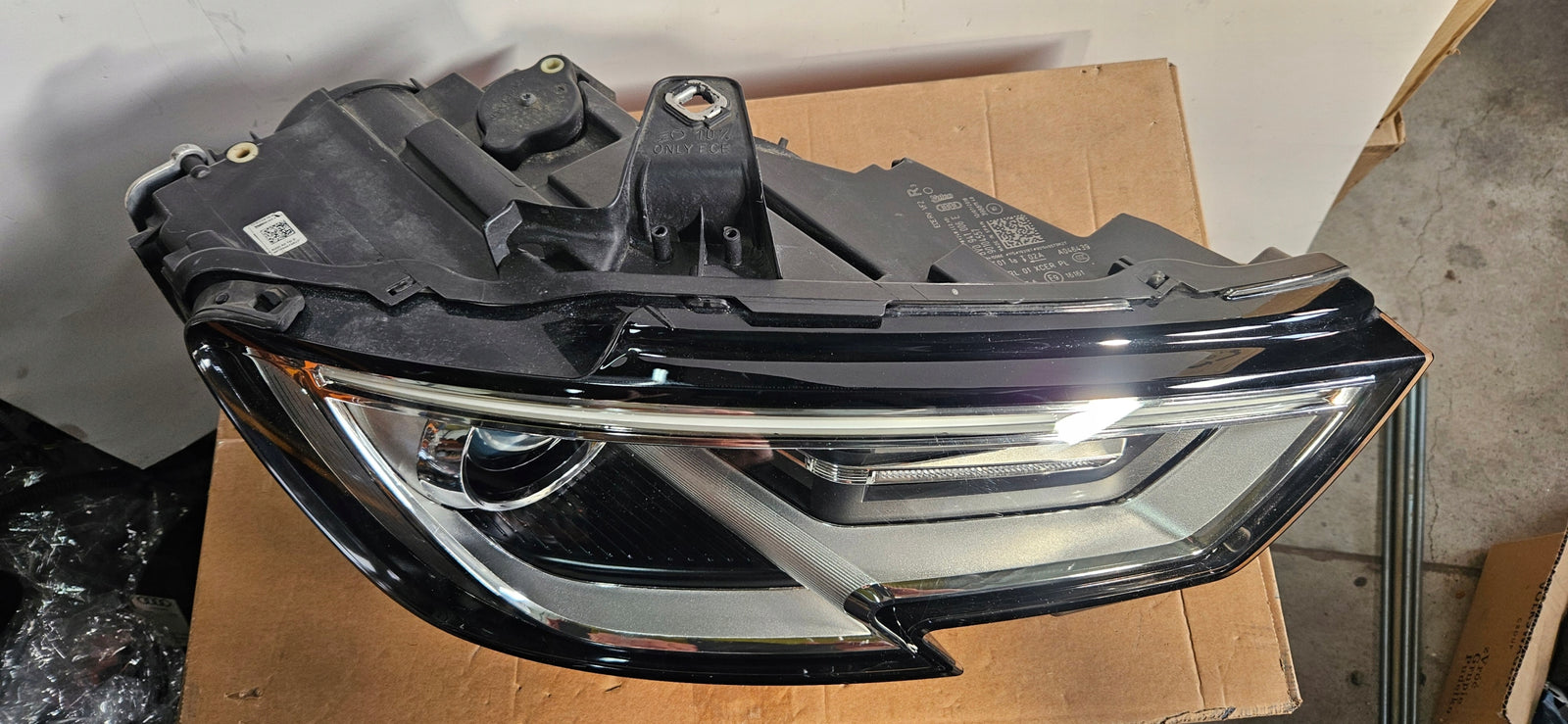 8V0941006E Pr kompletny bi xenon LED Audi A3 S3 RS3 po lifcie demontaż