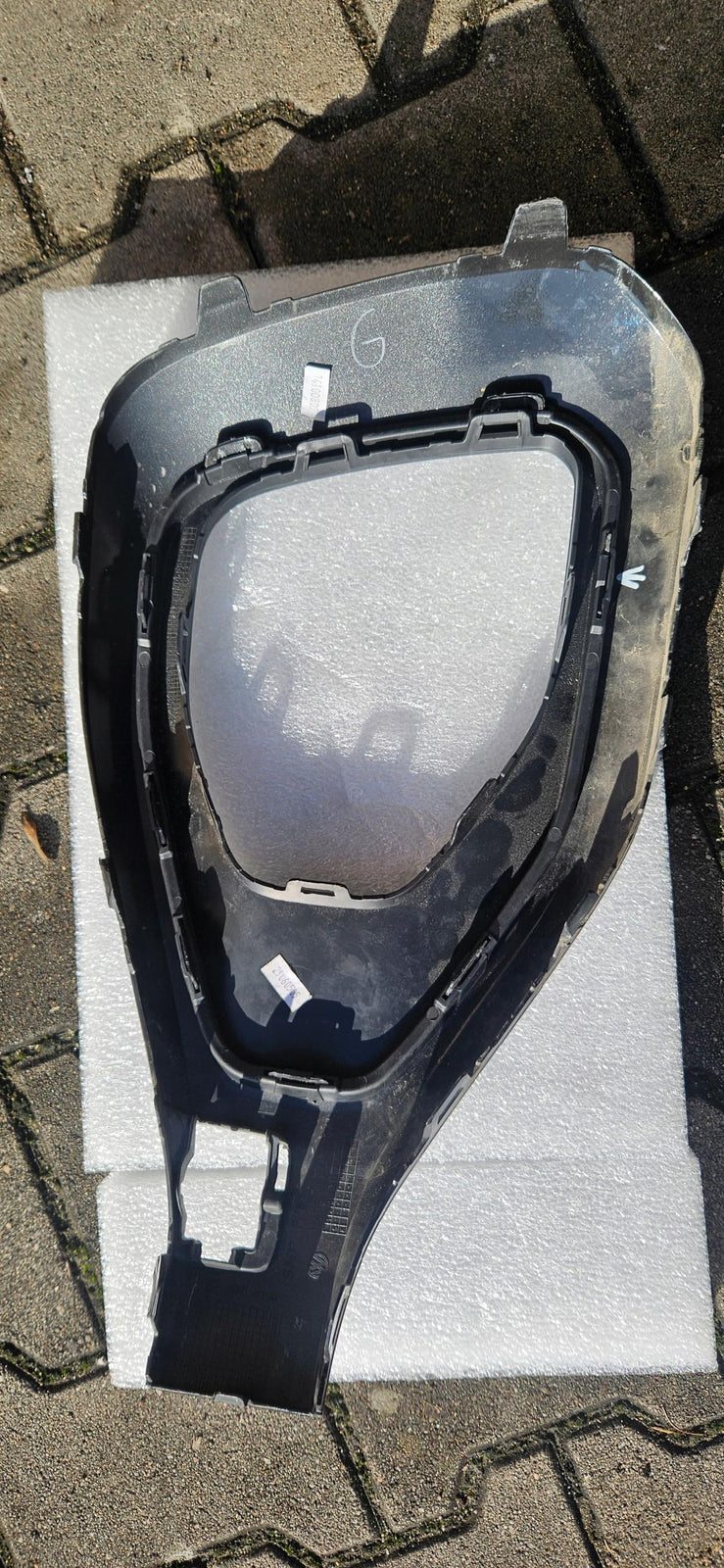 Kratka atrapa zderzaka prawy przód VW T-ROC 2GA853190 2GA853666D demontaż
