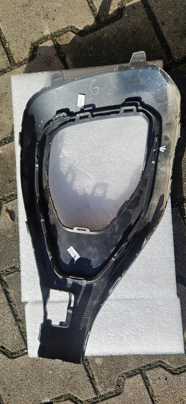 Kratka atrapa zderzaka prawy przód VW T-ROC 2GA853190 2GA853666D demontaż