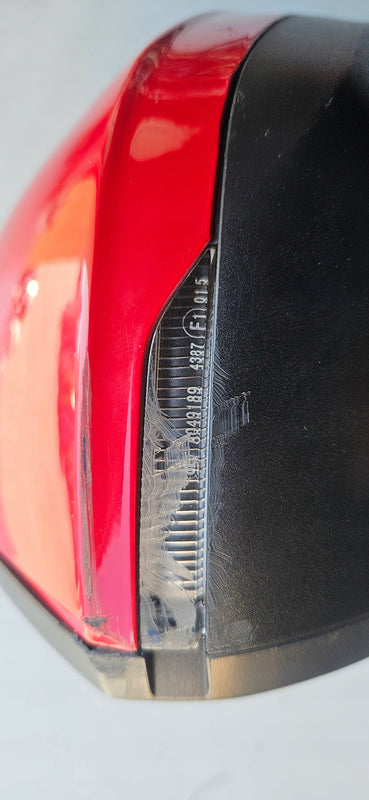 Pr Lusterko zewn AUDI Q2 81B857410 14 pinów IDEAŁ