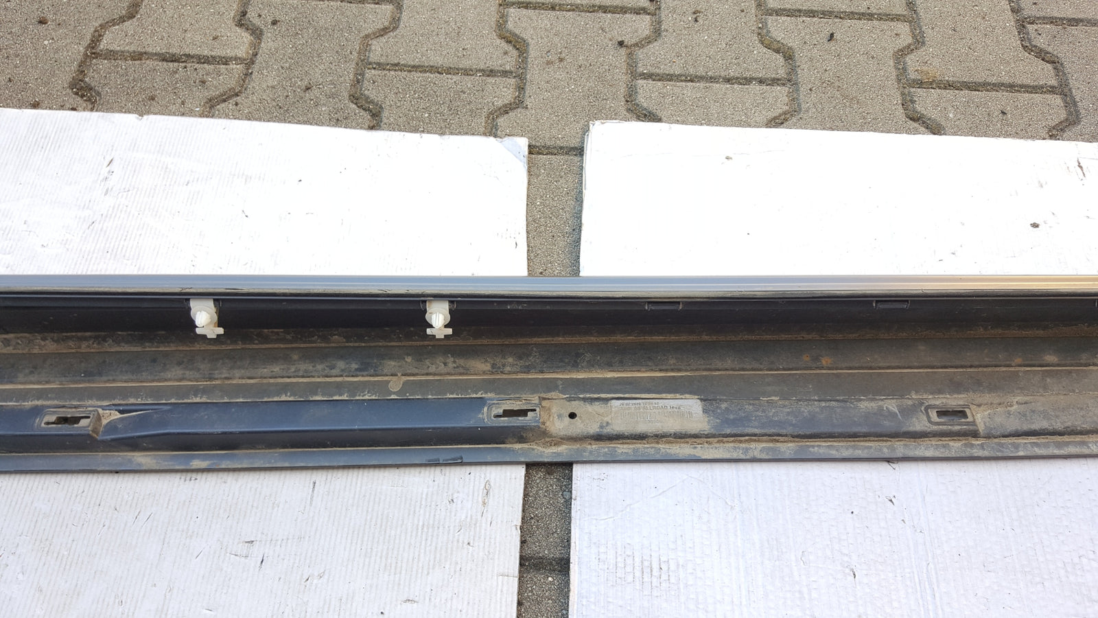 Listwa progowa lewa AUDI A6 C8 ALLROAD 4K9853855