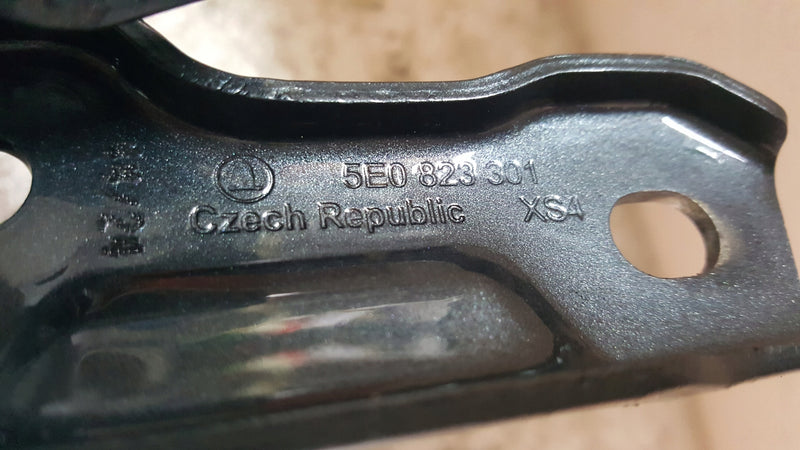 Skoda OE 5E0823301 5E0823302 zawias maski klapy pokrywy silnika NOWE