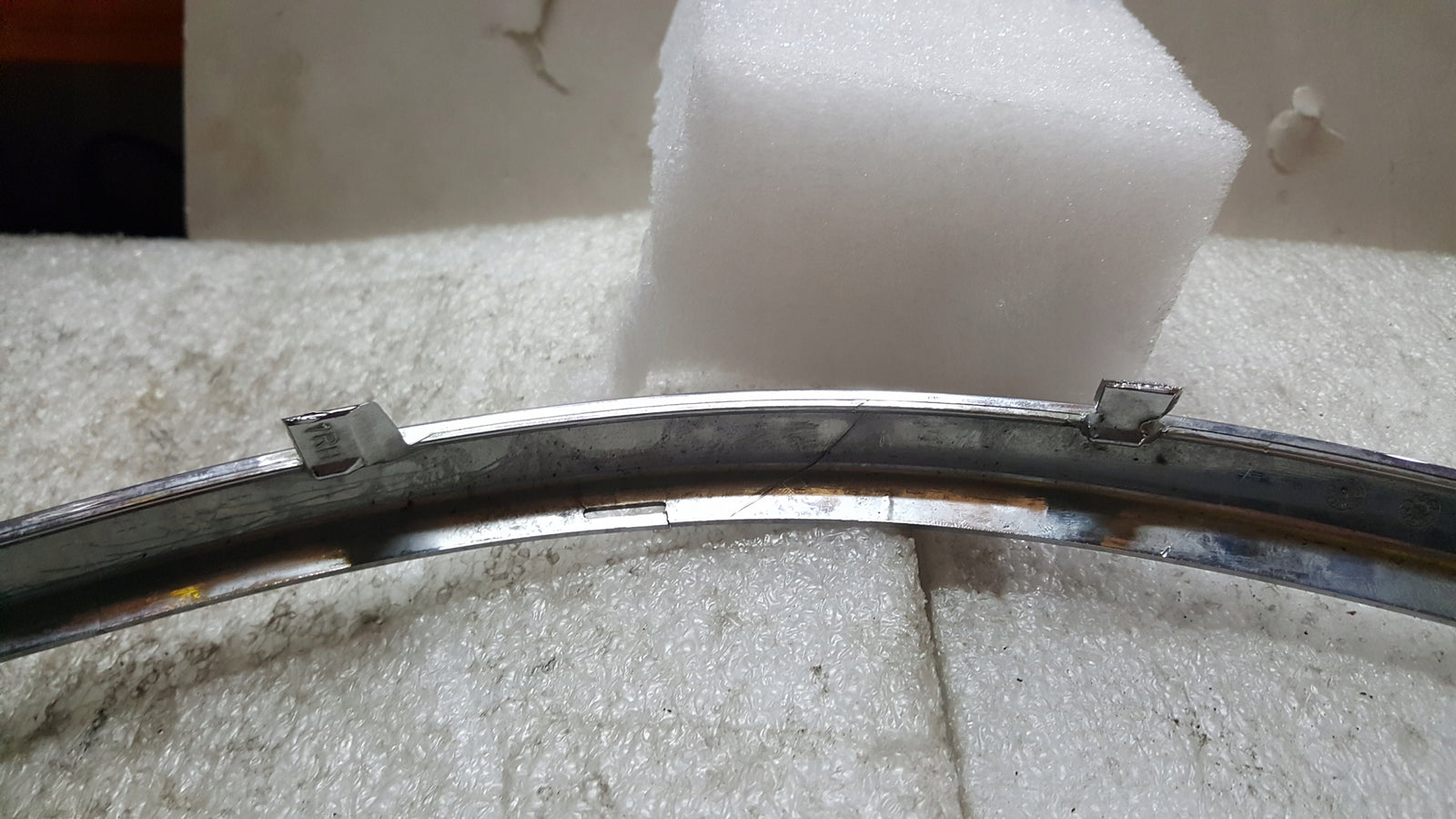 LISTWA ZDERZAKA PRZÓD CHROM PRAWA VW PASSAT B5 3B0807244