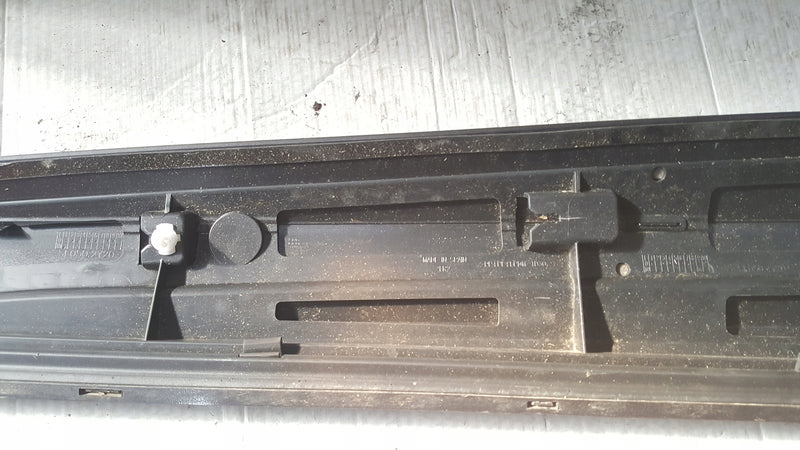 Listwa drzwi prawy przód SEAT CUPRA FORMENTOR 5FF854940B demontaż