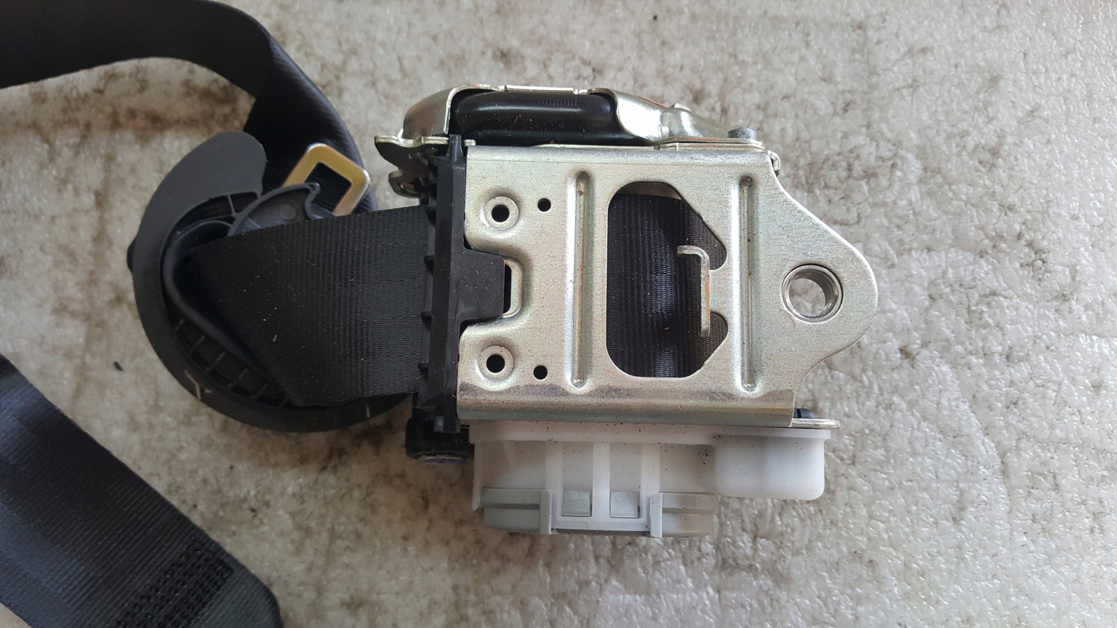 PAS BEZPIECZEŃSTWA VW CADDY 2K7857806H TYŁ PRAWY