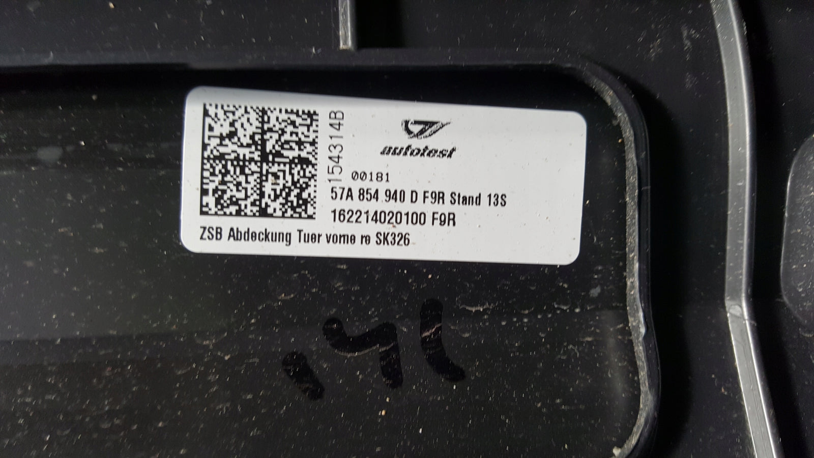 Listwa drzwi prawy przód SKODA KAROQ 57A854940D