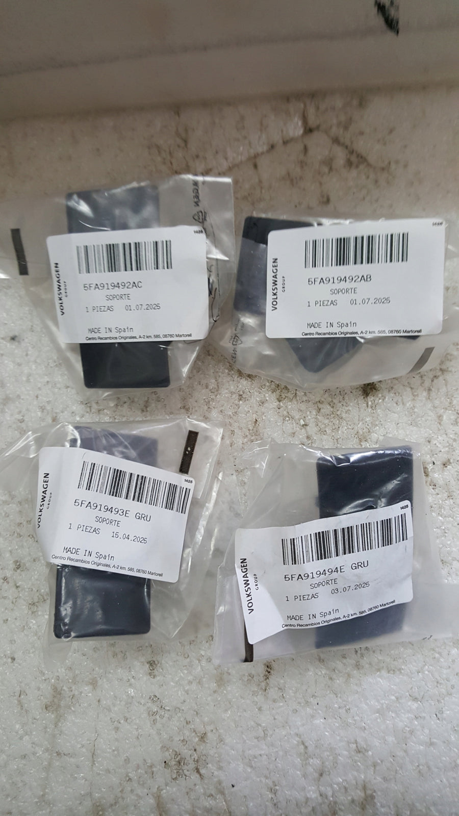 KOMPLET UCHWYTY CZUJNIKÓW PDC SEAT/CUPRA 5FA 492AC/492AB/493E/494E