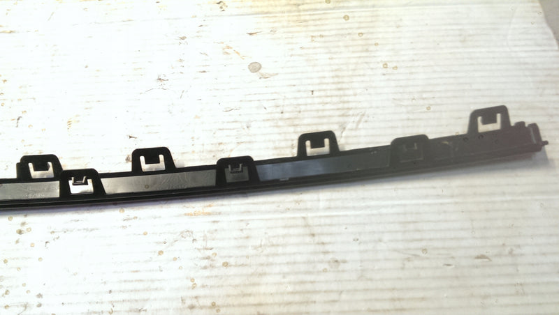 Listwa zderzaka przedniego AUDI RSQ3 83A807791