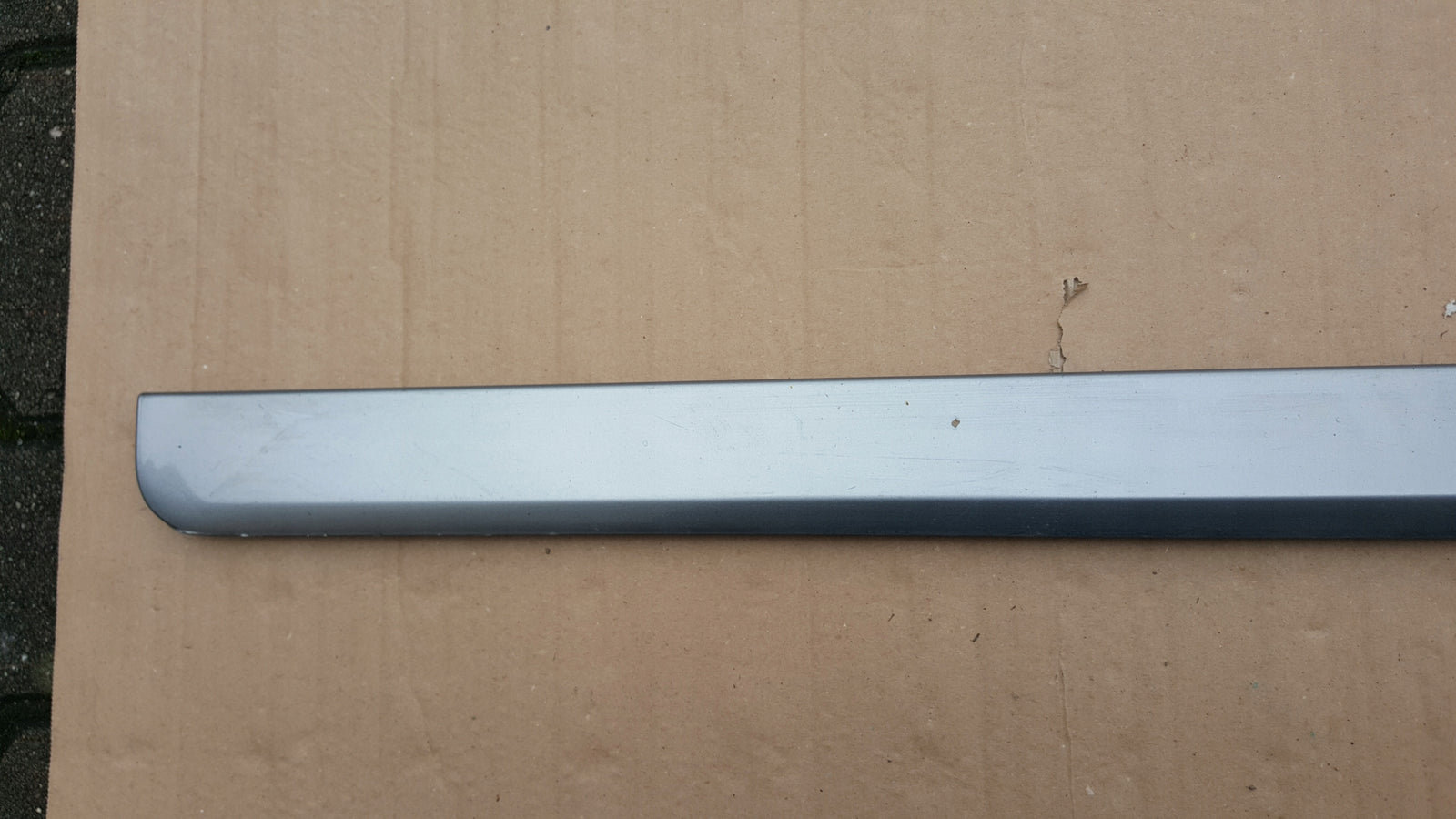 LISTWA DRZWI DOLNA LEWA LEWY PRZÓD AUDI A4 B7 04-08 8E0853959E