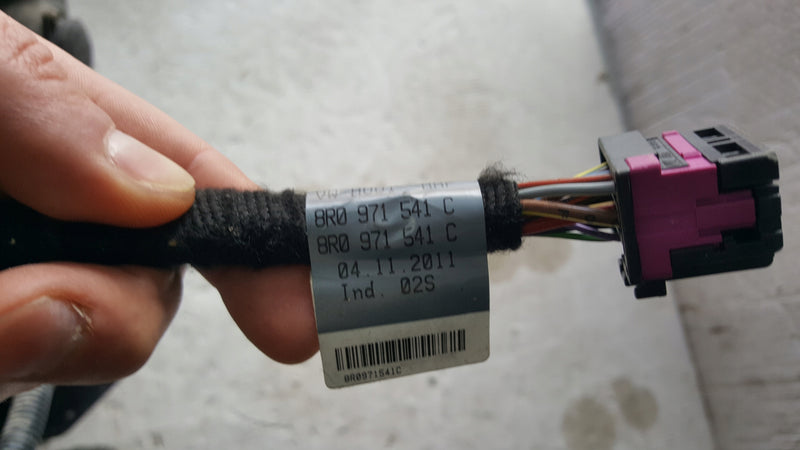 Hak holowniczy AUDI Q5 8R0800495E + wiązka 8R0971541C demontaż