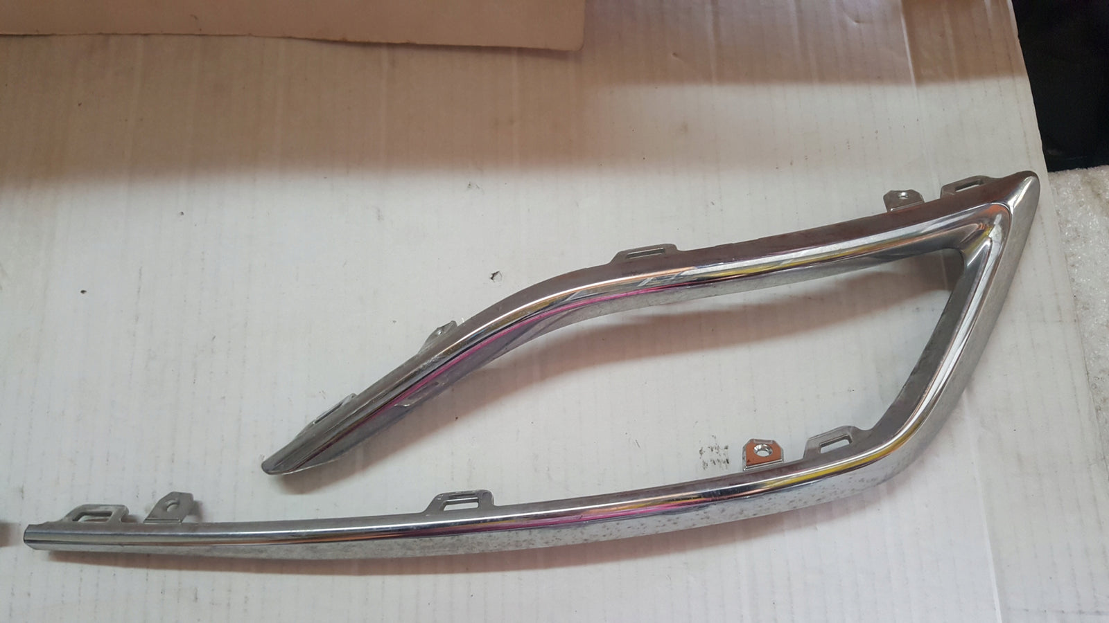 Listwy chrom tył VW GOLF VIII 5H6853331 5H6853332 5H6853333
