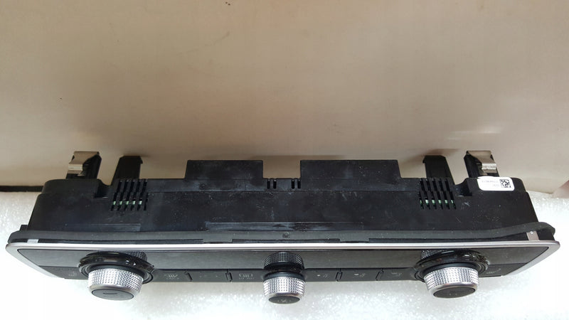 Panel klimatyzacji AUDI Q3 RSQ3 83A820043N demontaż