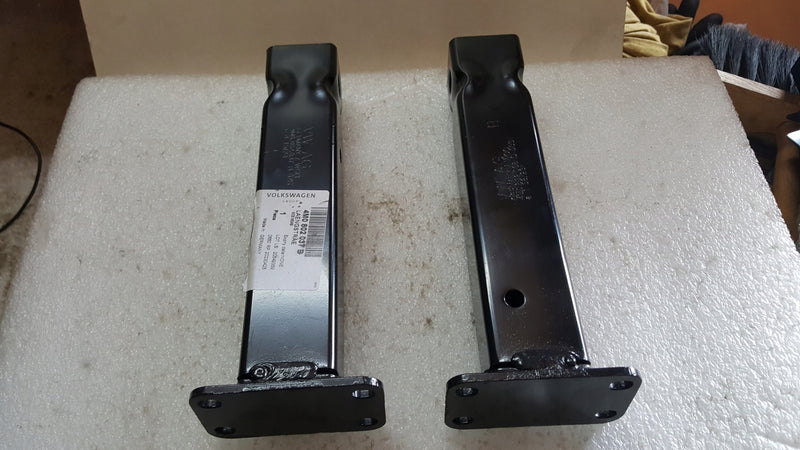 NOWE ORYGINALNE strefy zgniotu przód VW AUDI BENTLEY 4M0802037B 4M0802038D