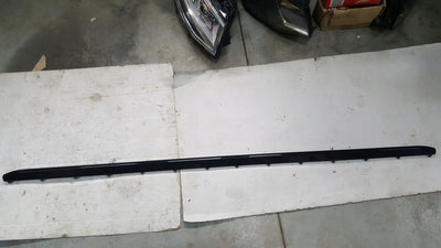 Listwa progowa prawa VW TOURAN R-LINE 5TA853250