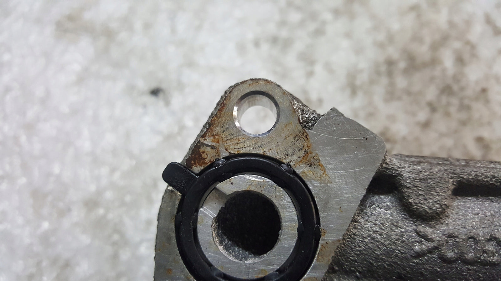 Mocowanie chłodnicy spalin AUDI 3.0 TDI 059131680H