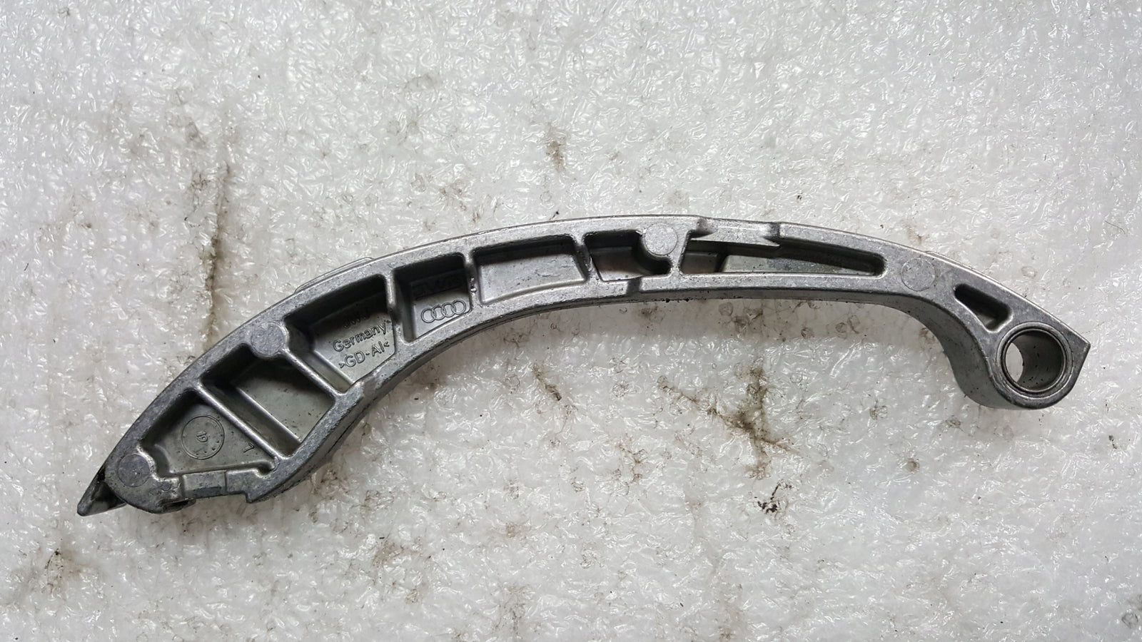 Ślizg łańcucha rozrządu AUDI 3.0 TDI 059109509K