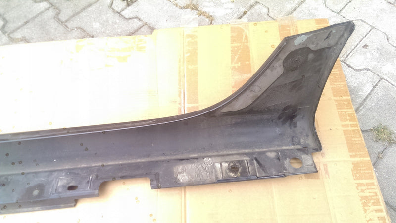 Listwa progowa prawa AUDI RS4 B9 8K9853856C