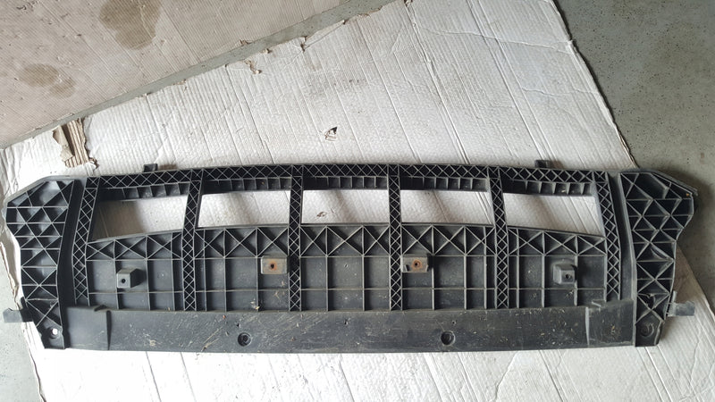 Osłona wzmocnienie pod zderzak przód AUDI Q5 8R0807233C demontaż