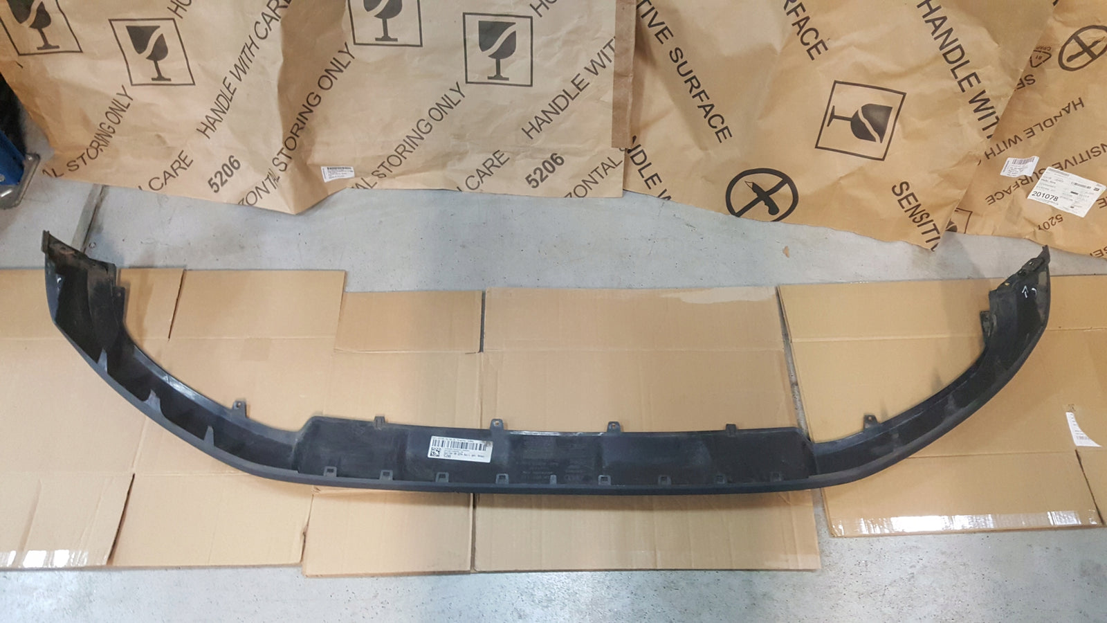 AUDI Q2 81A 2016- SPOILER DOKŁADKA LISTWA ZDERZAKA PRZÓD 81A807110