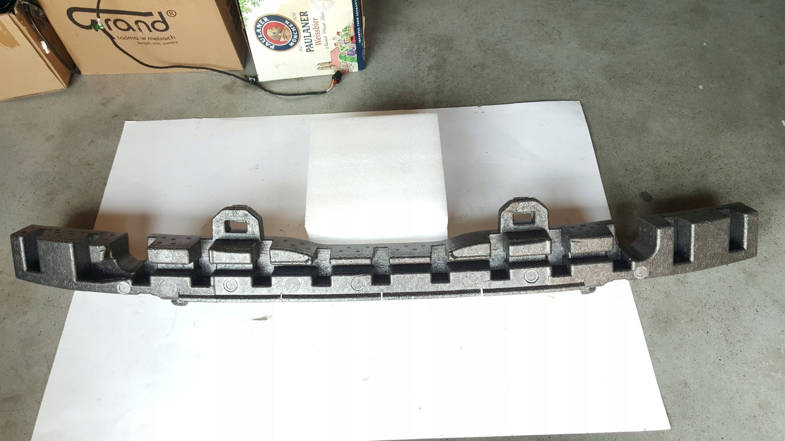 NOWY ORYGINALNY absorber zderzaka przedniego VW ID.3 10A807248B