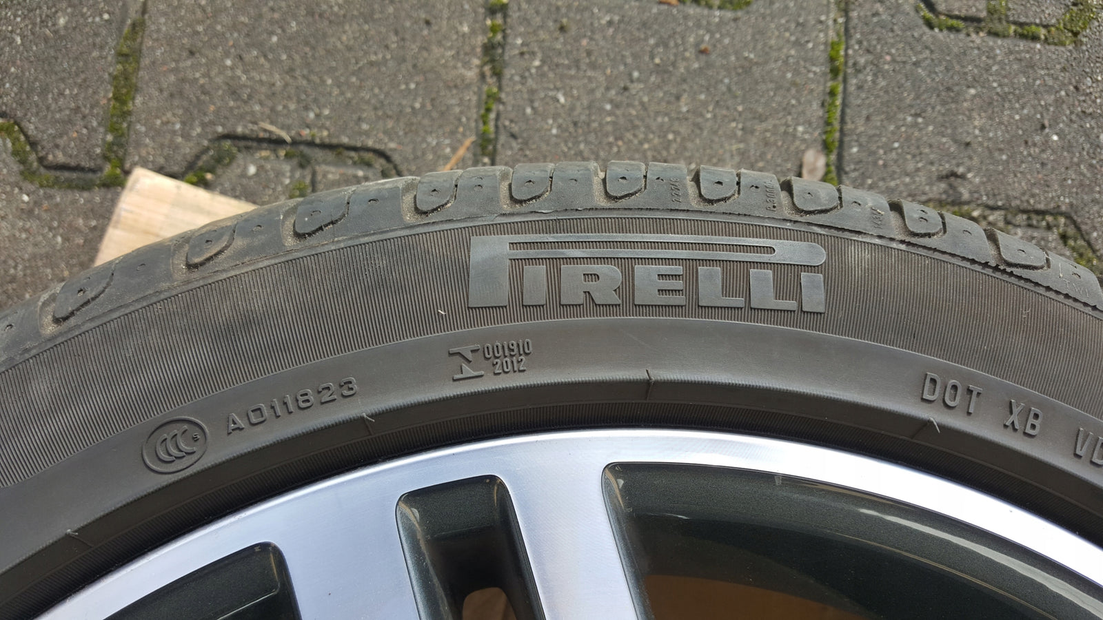 6562e91efbde618e7323badeec12b865