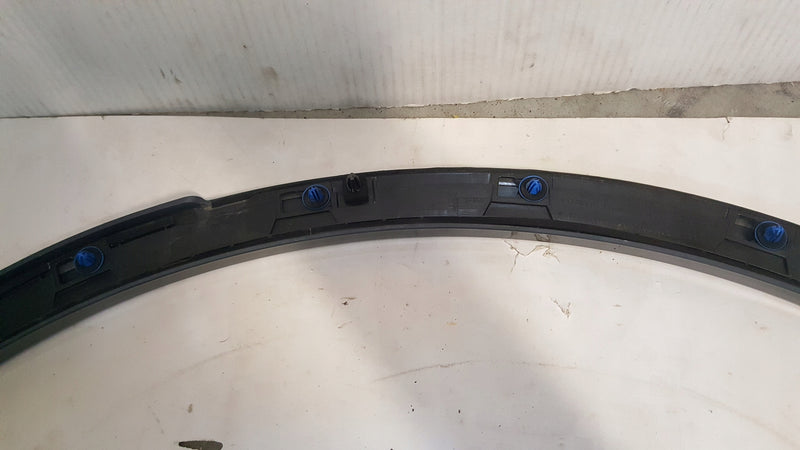 Listwa błotnika prawy tył AUDI Q5 80A853818A demontaż