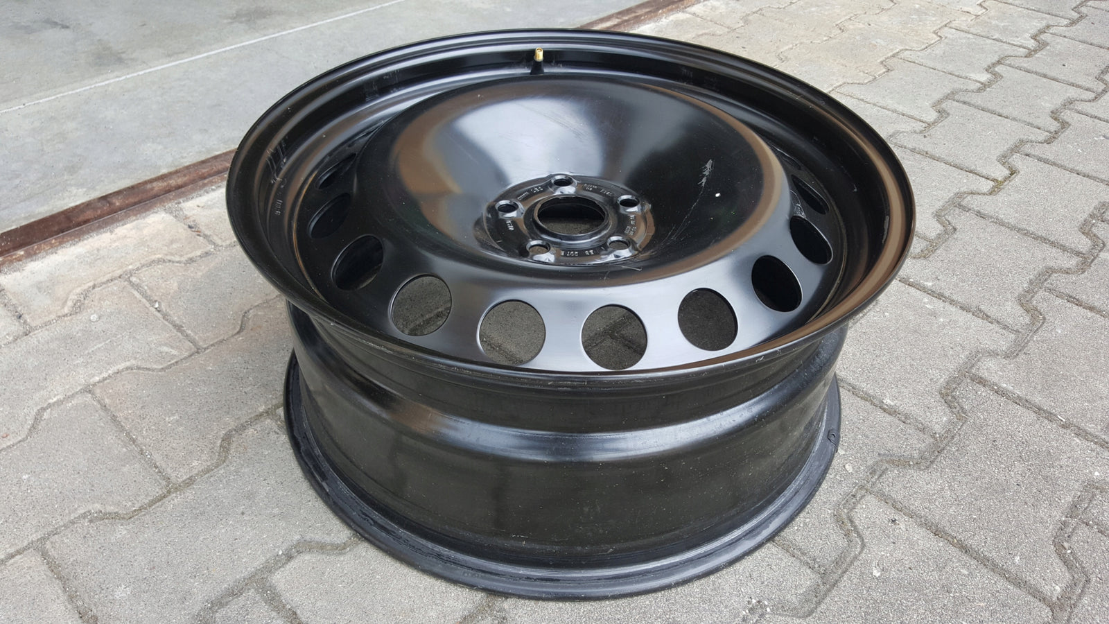 d196503bd37b0d2a398580accdcf742f