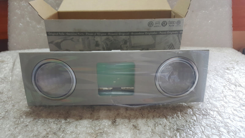 Oświetlenie kabiny VW T5 T6 7E5947105 NOWE