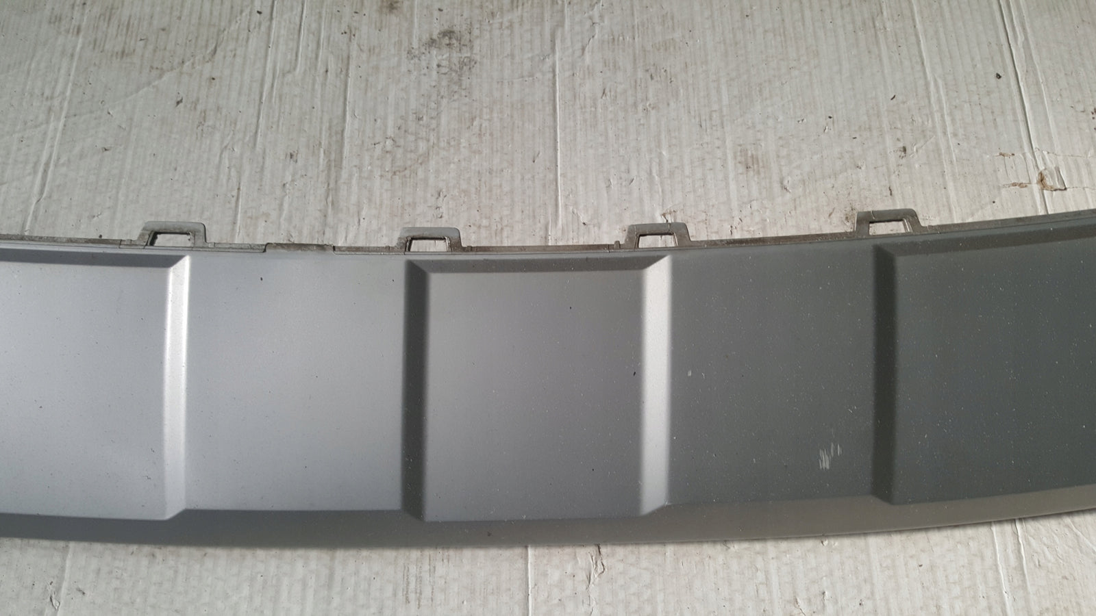 Dokładka spoiler zderzaka przedniego VW T-ROC 2GA807531A demontaż
