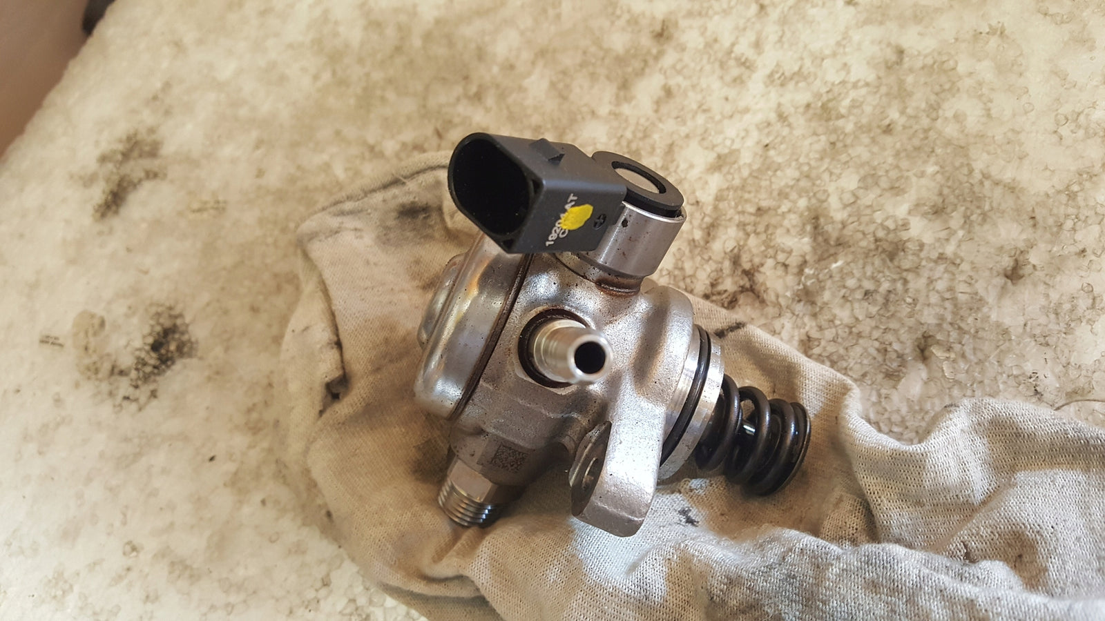 Pompa paliwa VW AUDI SKODA SEAT 1.0 TSI 04E127027R