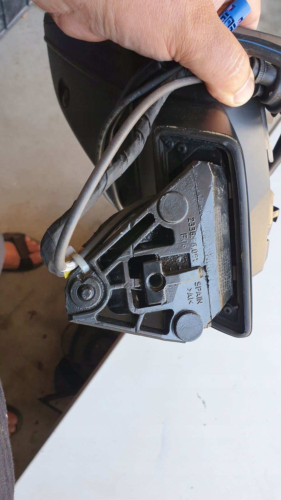 LE Lusterko AUDI Q7 4M1857409AK 13 pinów+ kamera