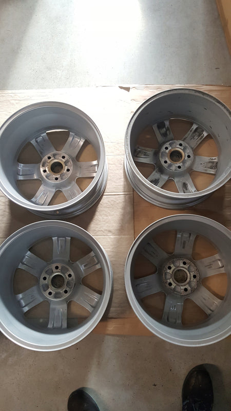 AUDI A4 B6 8E FELGI 7.5JX17 ET45 8E0601025 J