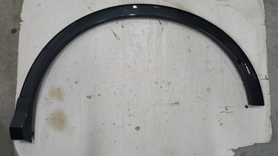 Listwa błotnika prawy tył AUDI Q4 e-tron 89A853817C demontaż