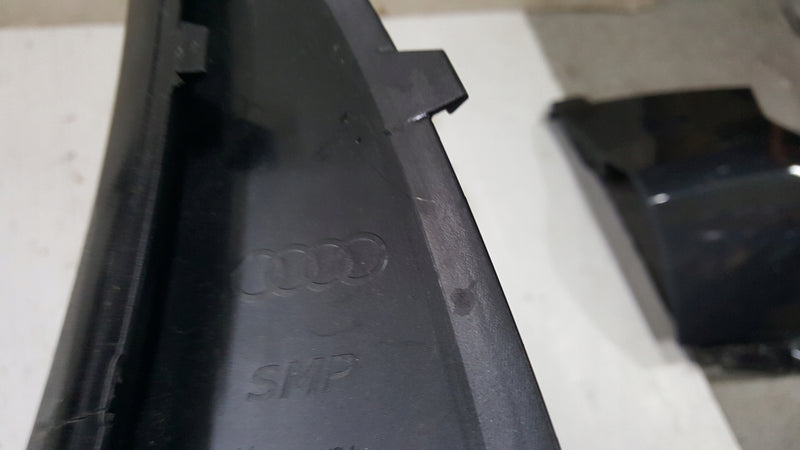Listwa zderzaka tylnego lewa strona AUDI Q3 83F807967 demontaż