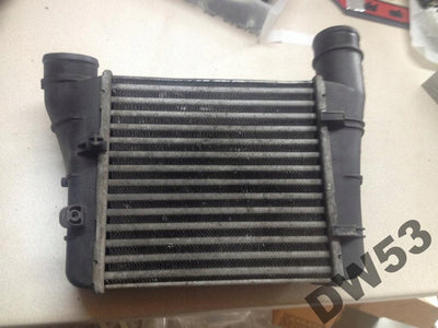 chłodnica powietrza Audi A4 8E0145805S intercooler
